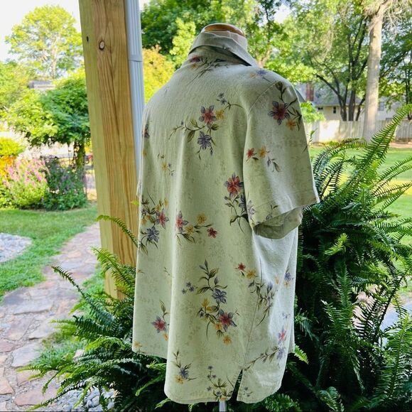PlUS SIZE Floral Blouse Soft Gray/green Color Short Sleeve size 16 W - Picture 5 of 8